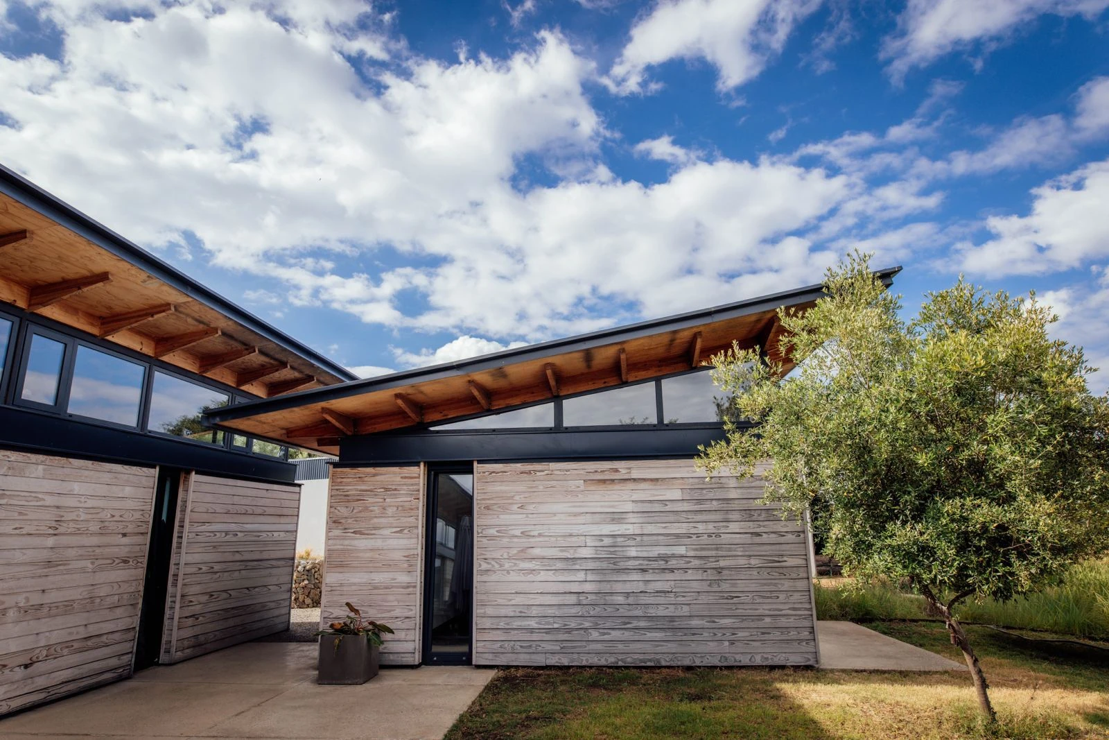 Monaghan Farm architecture — Simon Bird